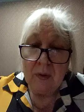 Alexia64231 online show from December 2025 04:08:02 PM