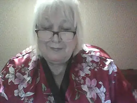 Snapshot of Alexia64231 chatting on October 2025 03:58:01 PM Alexia64231 online show from October 2025 03:58:01 PM