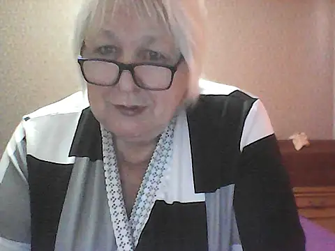 Snapshot of Alexia64231 chatting on October 2025 04:23:01 AM Alexia64231 online show from October 2025 04:23:01 AM
