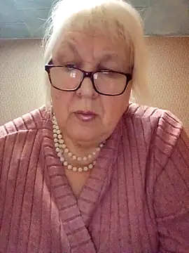 Alexia64231 online show from October 2025 06:41:02 PM