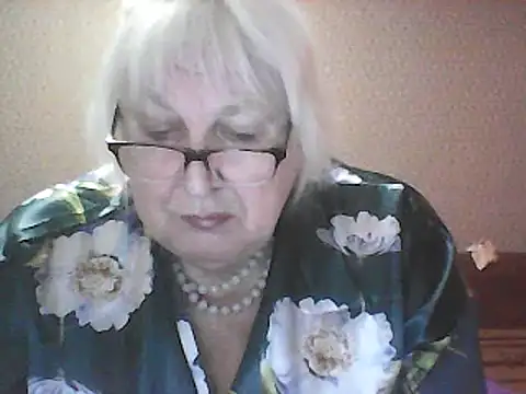 Snapshot of Alexia64231 chatting on October 2025 04:14:02 AM Alexia64231 online show from October 2025 04:14:02 AM