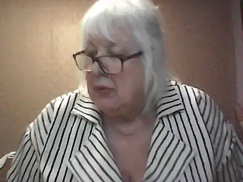 Snapshot of Alexia64231 chatting on January 2026 06:17:01 AM Alexia64231 online show from January 2026 06:17:01 AM