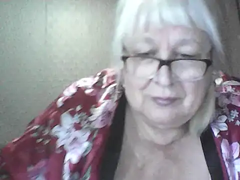Alexia64231 online show from June 2026 12:49:02 PM