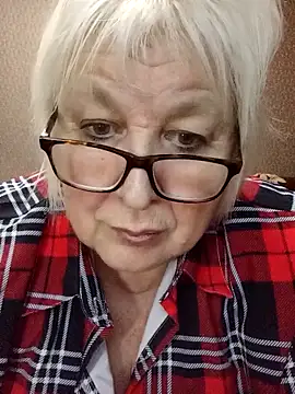 Alexia64231 online show from November 2025 06:18:01 PM