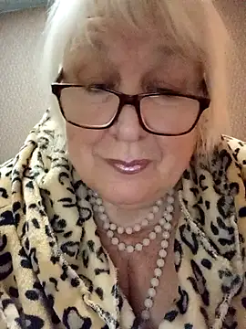 Alexia64231 online show from November 2025 05:12:02 AM