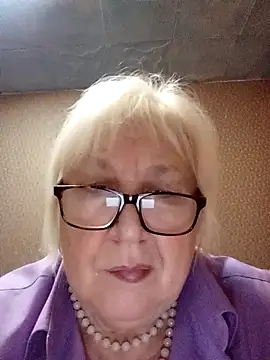 Alexia64231 online show from November 2025 04:05:01 AM