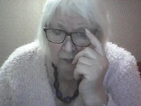 Snapshot of Alexia64231 chatting on September 2025 10:27:01 PM Alexia64231 online show from September 2025 10:27:01 PM