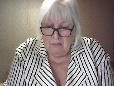 Alexia64231 online show from March 2026 04:00:01 PM