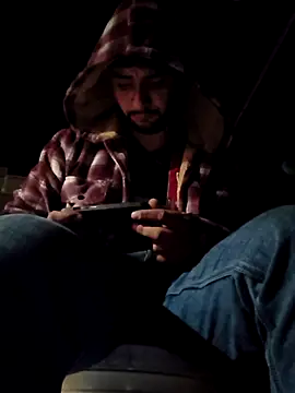 Julians26ne online show from April 2026 01:57:02 PM