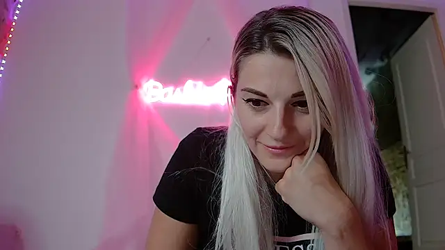 Snapshot of Barbie-Pink chatting on September 2025 02:38:02 PM Barbie-Pink online show from September 2025 02:38:02 PM