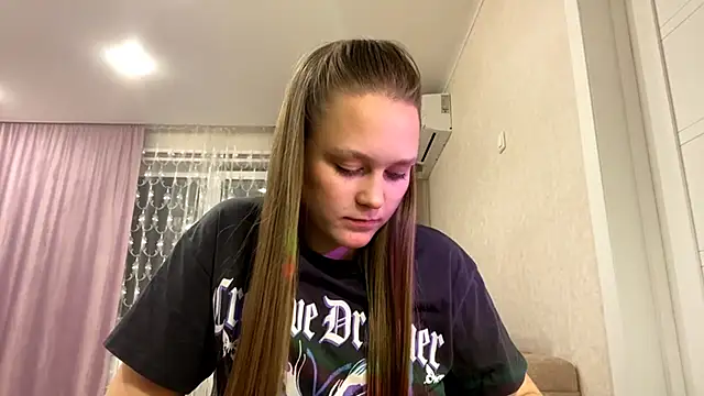 Snapshot of SoSweetGirl chatting on September 2025 05:09:01 PM SoSweetGirl online show from September 2025 05:09:01 PM