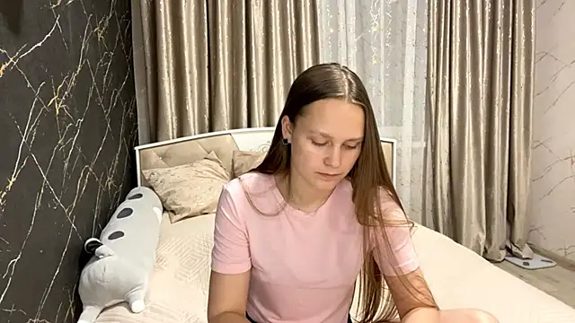 Snapshot of SoSweetGirl chatting on October 2025 12:06:01 PM SoSweetGirl online show from October 2025 12:06:01 PM