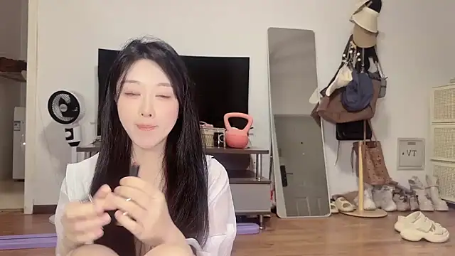Puppy-520 online show from September 2025 01:55:01 PM