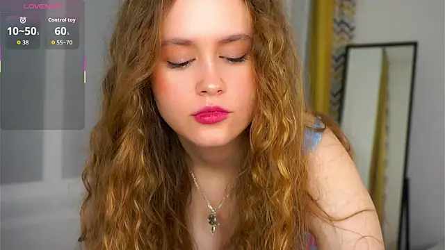 SusannaScholler online show from October 2025 07:13:02 PM