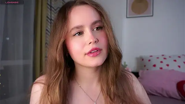 Snapshot of SusannaScholler chatting on May 2026 10:36:01 PM SusannaScholler online show from May 2026 10:36:01 PM