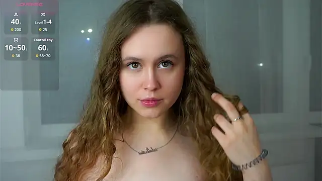 SusannaScholler online show from December 2025 09:38:02 PM