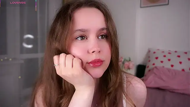 Snapshot of SusannaScholler chatting on May 2026 10:39:01 PM SusannaScholler online show from May 2026 10:39:01 PM