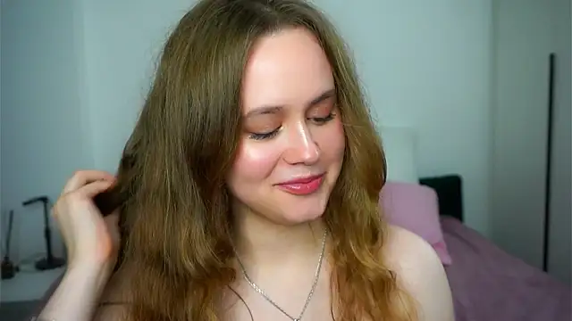 SusannaScholler online show from November 2025 07:28:02 PM