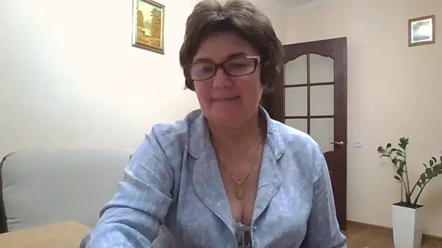 Snapshot of Galina56301 chatting on October 2025 07:15:01 PM Galina56301 online show from October 2025 07:15:01 PM