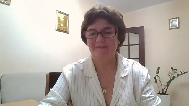 Snapshot of Galina56301 chatting on October 2025 03:45:02 PM Galina56301 online show from October 2025 03:45:02 PM