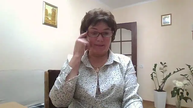 Snapshot of Galina56301 chatting on October 2025 04:52:01 PM Galina56301 online show from October 2025 04:52:01 PM