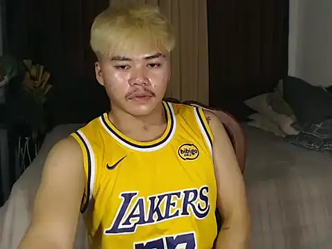 hot emman online show from April 2026 12:42:01 PM