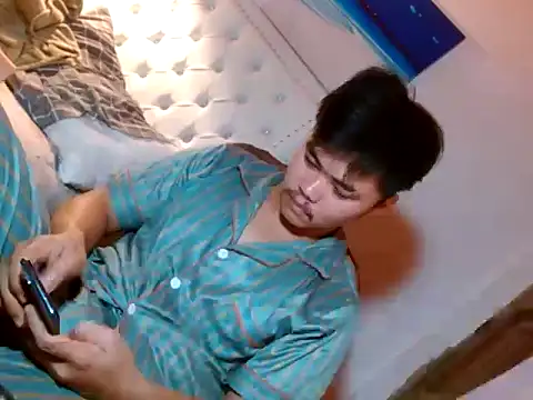 hot emman online show from April 2026 04:25:01 AM