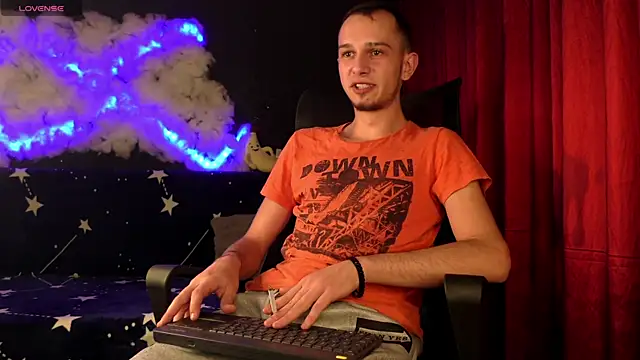 AxelMassimo online show from December 2025 03:51:01 AM