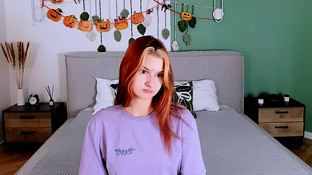 NightOpal online show from November 2025 04:23:02 PM