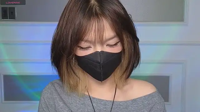      Panda      online show from April 2026 10:00:01 PM