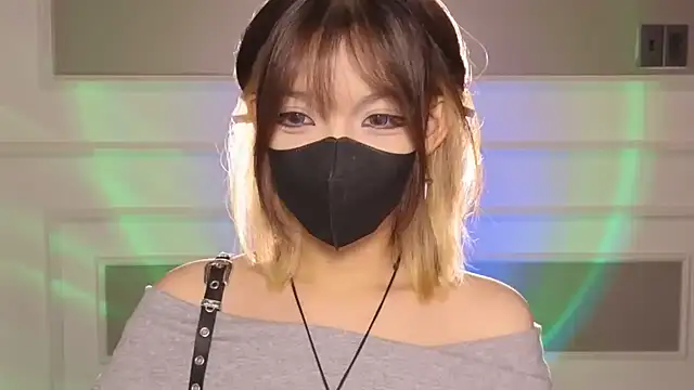      Panda      online show from April 2026 06:12:02 PM