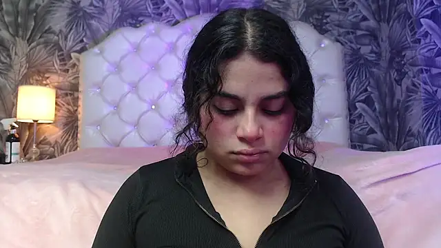 RylieRoss online show from November 2025 12:10:01 PM