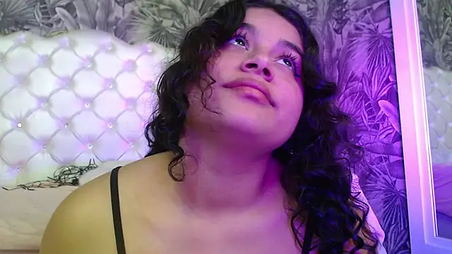 RylieRoss online show from November 2025 02:28:02 PM