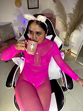 LuluMonroe Eup online show from December 2025 03:53:01 AM