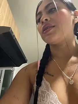 LuluMonroe Eup online show from November 2025 02:59:01 AM