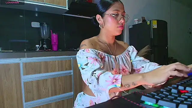 LuluMonroe Eup online show from May 2026 02:20:01 AM