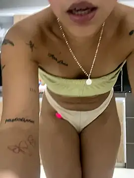 LuluMonroe Eup online show from November 2025 03:17:01 AM