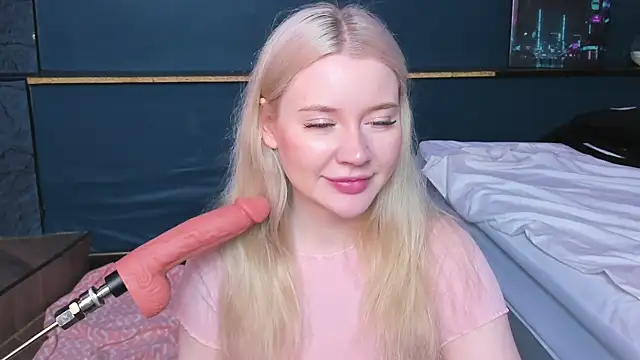 Lillie Berry online show from April 2026 04:25:01 AM