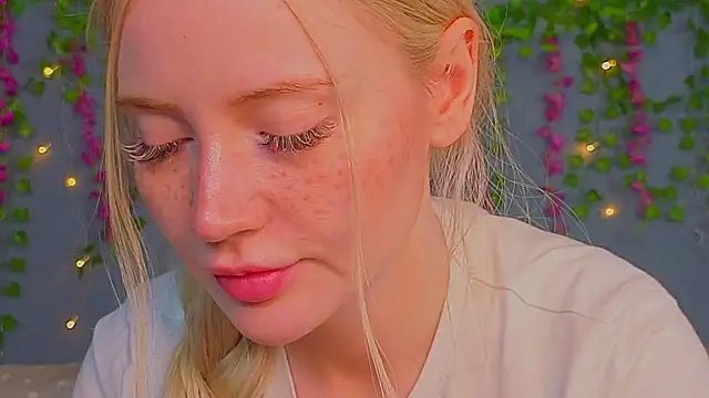 Lillie Berry online show from July 2026 05:37:01 AM