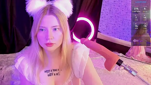 Lillie Berry online show from November 2025 04:23:01 AM