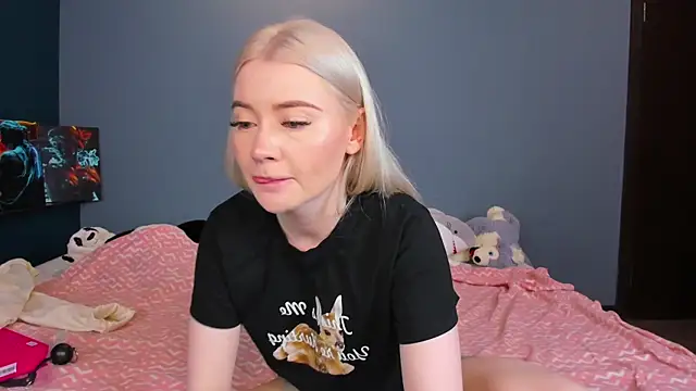 Lillie Berry online show from June 2026 05:07:01 AM