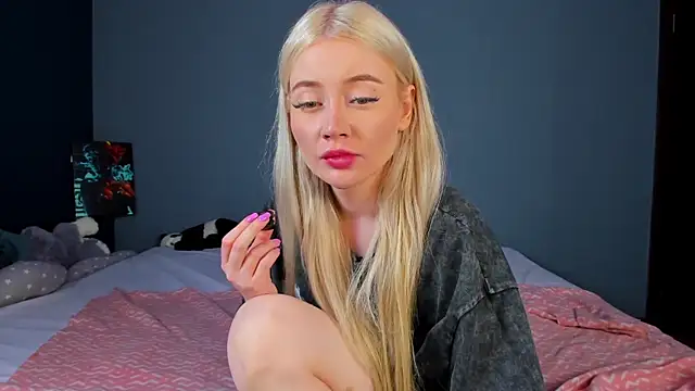 Lillie Berry online show from June 2026 05:58:01 AM