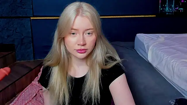 Lillie Berry online show from March 2026 04:48:02 AM