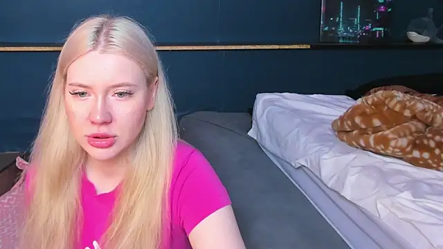 Lillie Berry online show from April 2026 04:30:01 AM