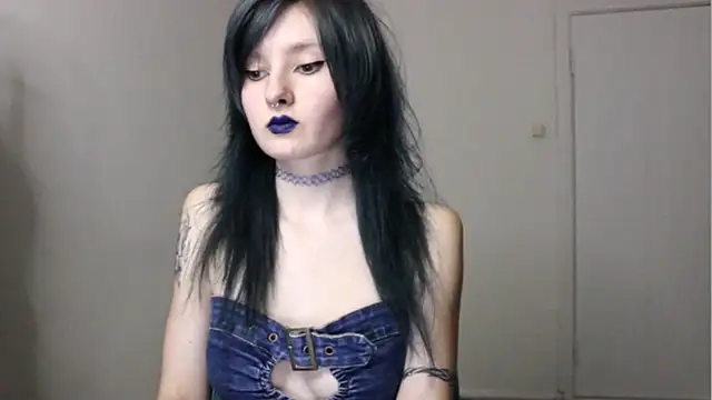 midnightsiren777 online show from November 2025 09:18:01 PM