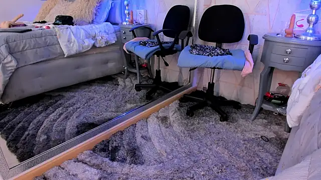 Yara Bliss  online show from January 2026 05:05:01 PM