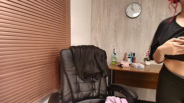 redd pandaa online show from October 2025 04:00:01 AM