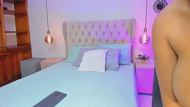 Tatihornyy online show from December 2025 10:51:02 AM