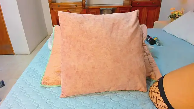 Tatihornyy online show from October 2025 11:31:02 AM