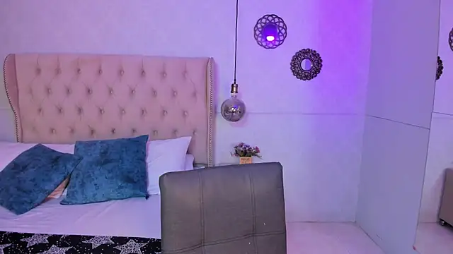Tatihornyy online show from September 2025 11:04:01 AM